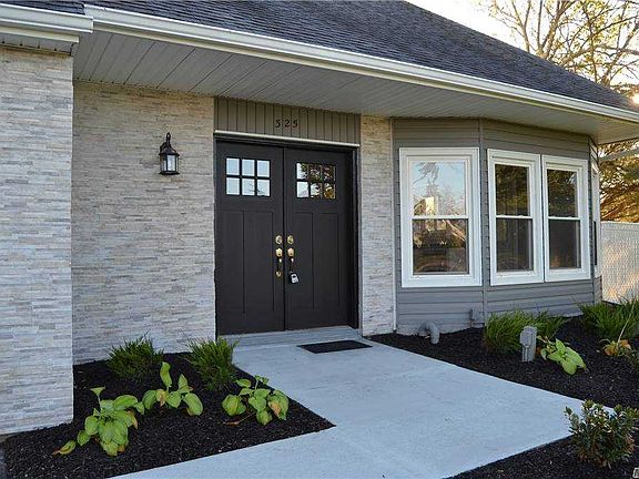 2nd image of 325 Lagoon Dr S