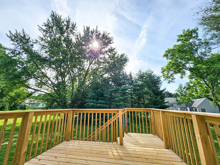 918 Forest St — Photo 37