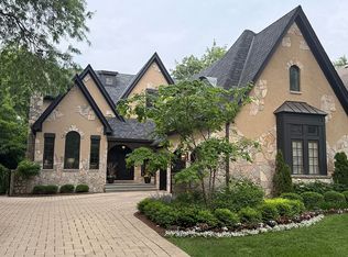 561 Walker Rd, Hinsdale, IL 60521