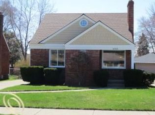 16162 Bell Ave, Eastpointe, MI 48021