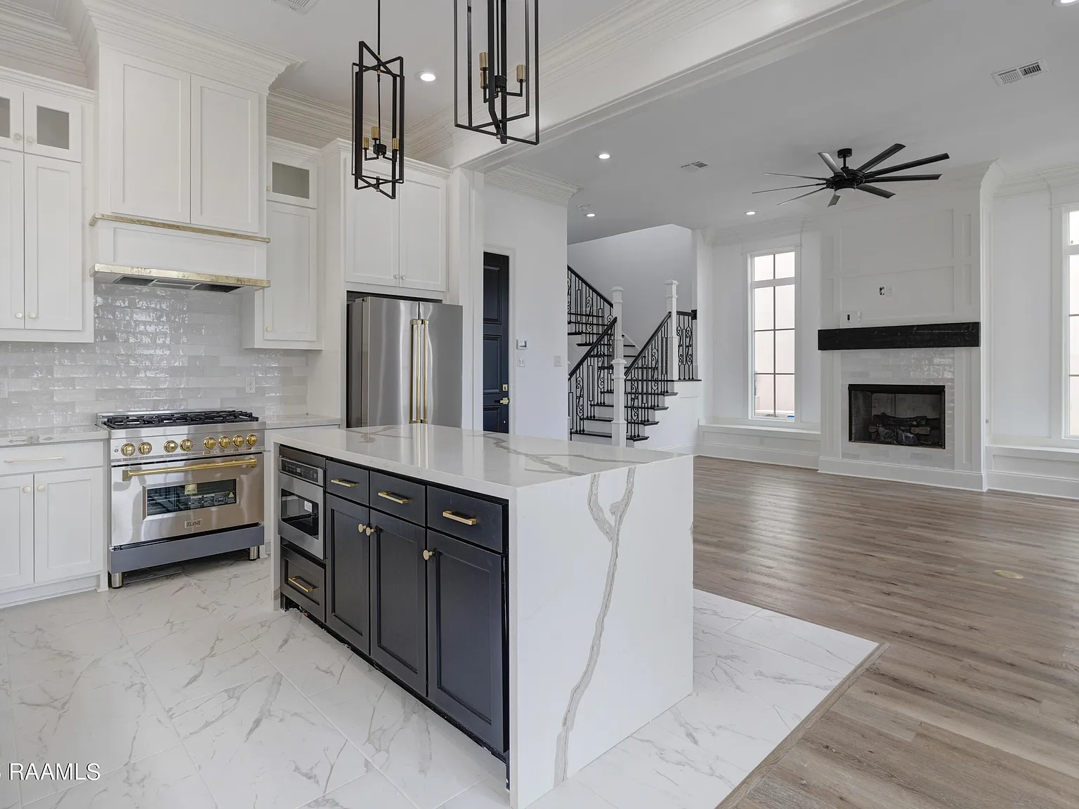 4 bed, 3.5 bath, 2260 sqft, $2,500 — Photo 3