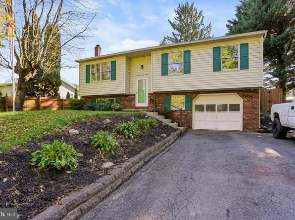 2330 S 5th St, Steelton, PA 17113
