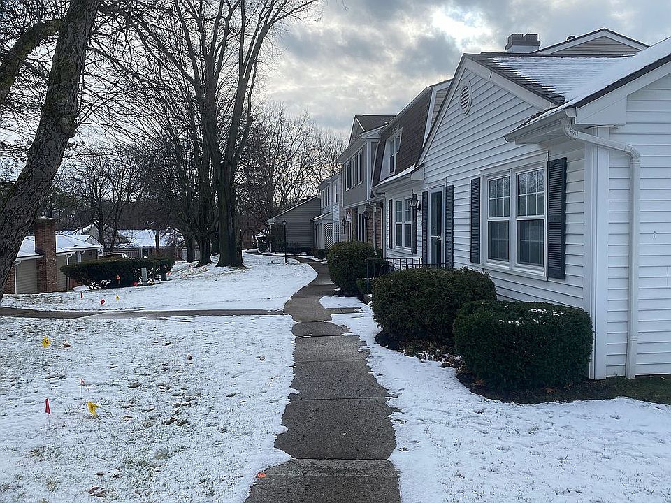 118 New Wickham Dr Penfield, NY Zillow Apartments for Rent in Penfield