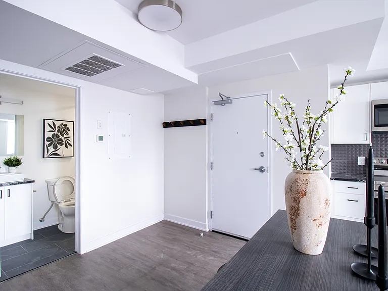 994 Bronson Ave #PRIVATE ROOM WITH PR — Photo 10