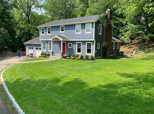15 Westerly Ln, Thornwood, NY 10594