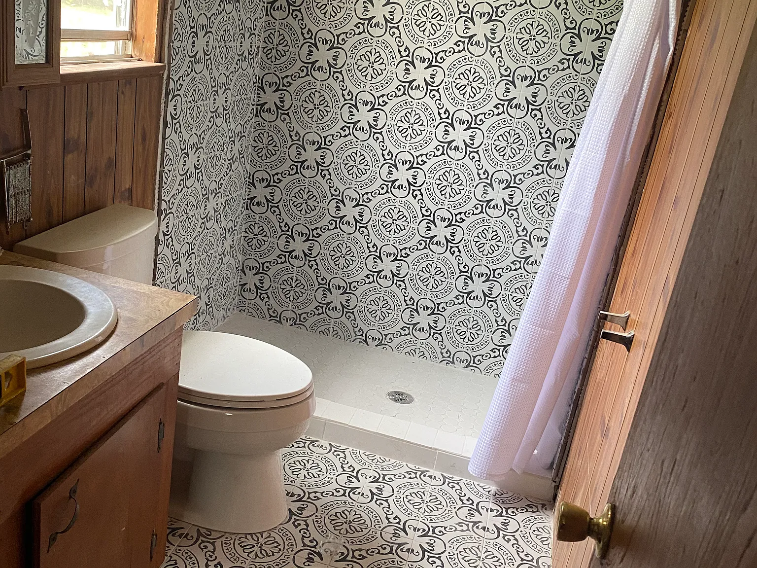 385 Cairy Ln — Photo 3