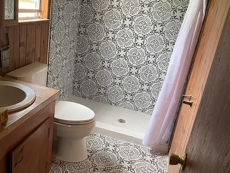 385 Cairy Ln — Photo 3