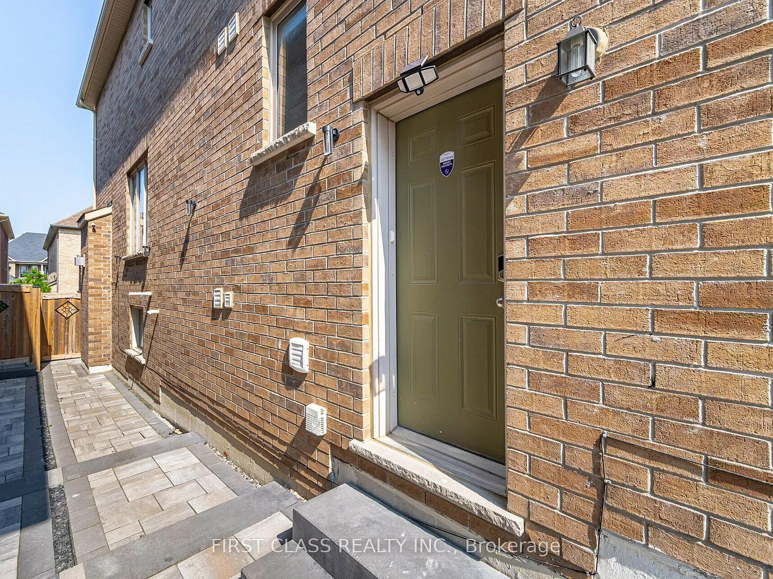 2 bed, $1,800 — Photo 2