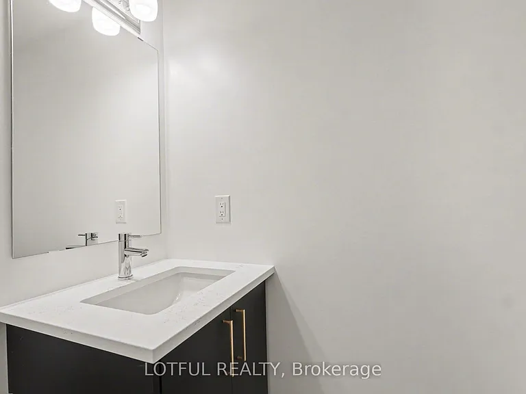 540 Tahoe Hts #B — Photo 13