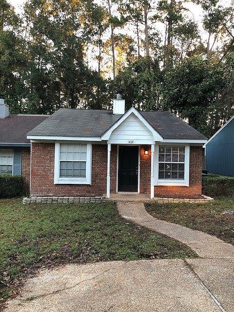1st image of 439 Richview Park Cir E