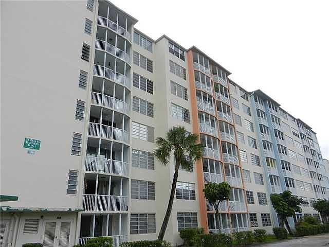 1st image of 1780 191st St APT 805-2