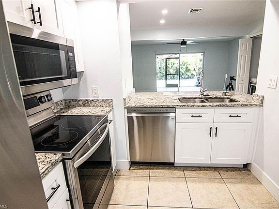 4th image of 4520 SW 8th Pl APT 6