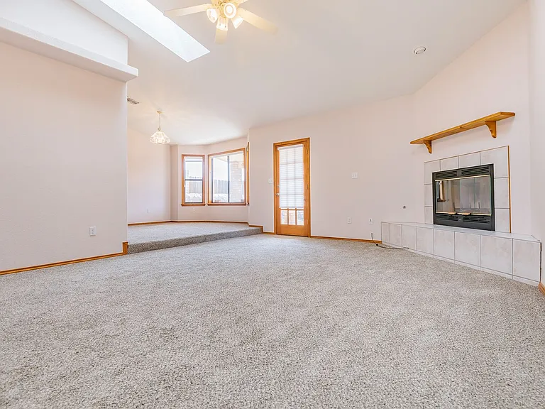 440 Glacier Dr — Photo 5