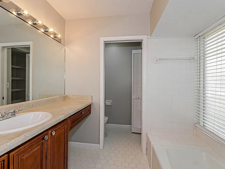 13515 Northumberland Cir — Photo 12
