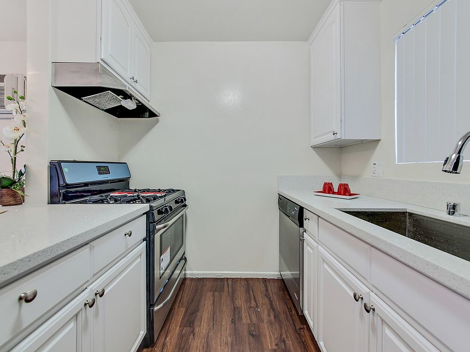 2nd image of 10140 Sepulveda Blvd APT 14
