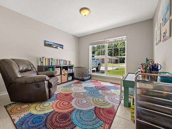 5th image of 6105 Fagan Cir