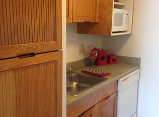 694 Tempo Trail Dr APT F, Saint Louis, MO 63141