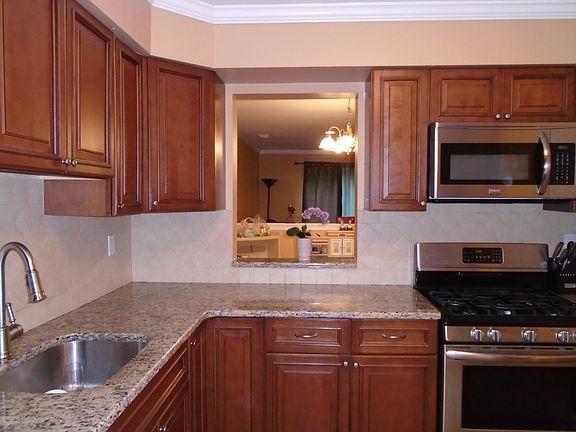 3rd image of 57 Bridalmere Ct Unit 7