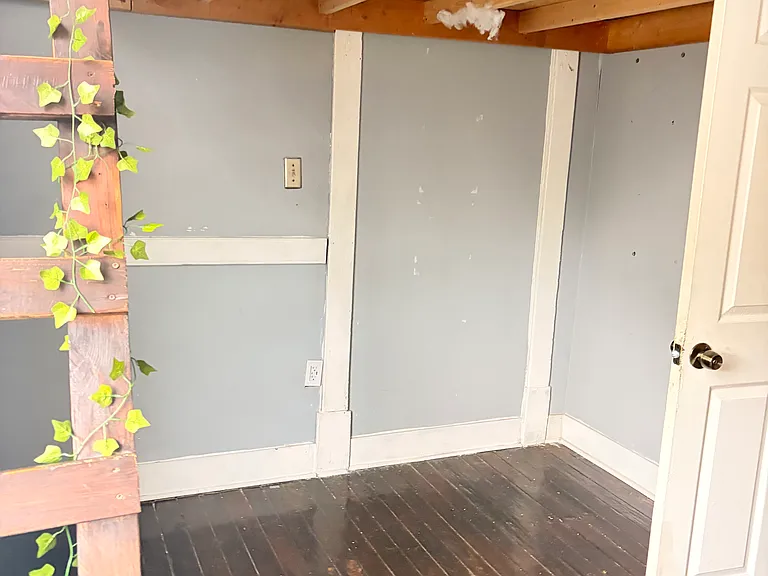 1701 Abercorn St — Photo 8