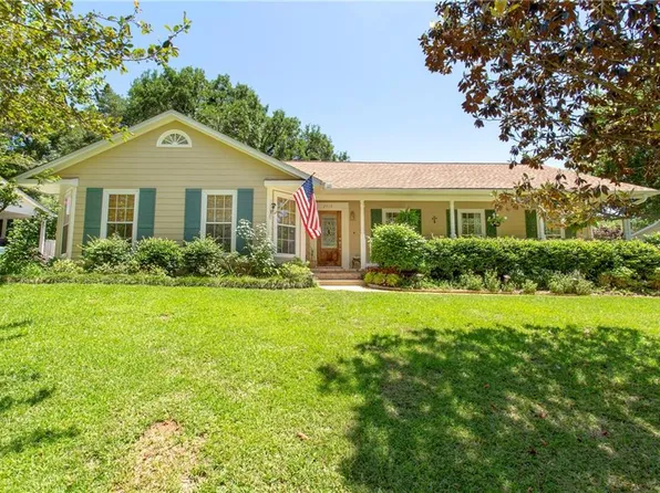 2413 Huffman Dr W, Mobile, AL 36693