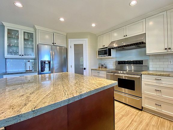 5th image of 460B Hualani St #B