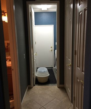3rd image of 3125 Forest View Dr
