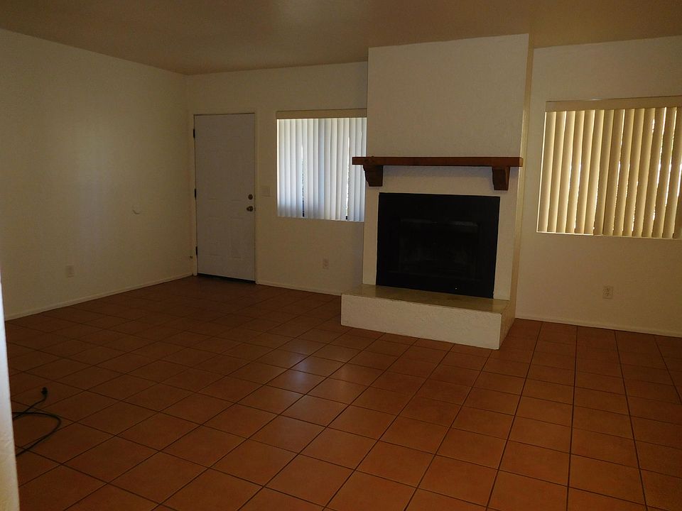2nd image of 2510 N Park Ave
