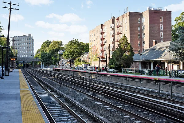 Sold by Better Homes & Gardens FH Realty | media 3