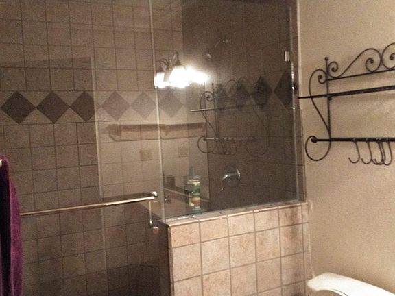 2nd image of 600 Shady Ln