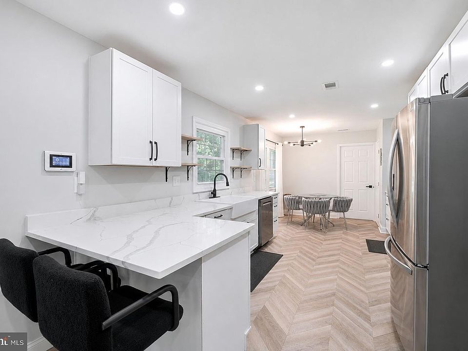 1st image of 8812 Church Field Ln