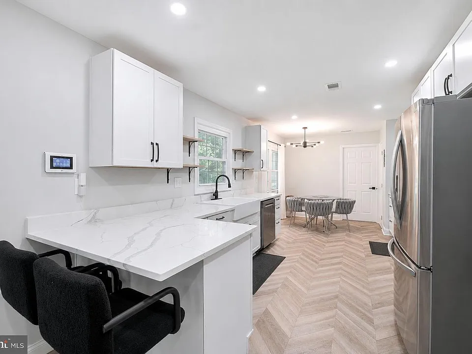8812 Church Field Ln