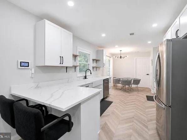 8812 Church Field Ln, Laurel, MD 20708