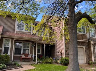 190 Kettlebrook Dr, Mount Laurel, NJ 08054