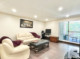 3025 The Credit Woodlands #233, Mississauga, ON L5C 2V3