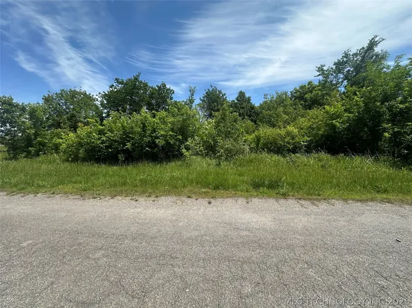 607 S Jackson Ave, Wagoner, OK 74467