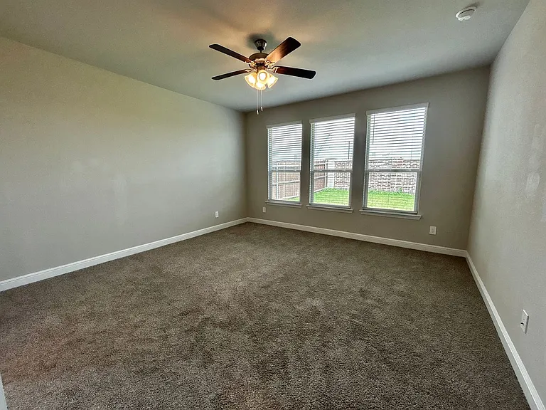 16028 Bronte Ln — Photo 15