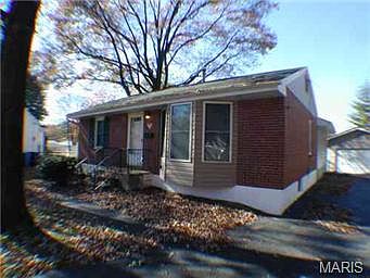 1st image of 12 Regina Ct