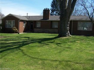 3990 Avondale Ln NW, Canton, OH 44708