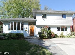 8702 Ewing Dr, Bethesda, MD 20817