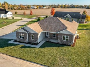 1510 Kathleen Ln, Staunton, IL 62088