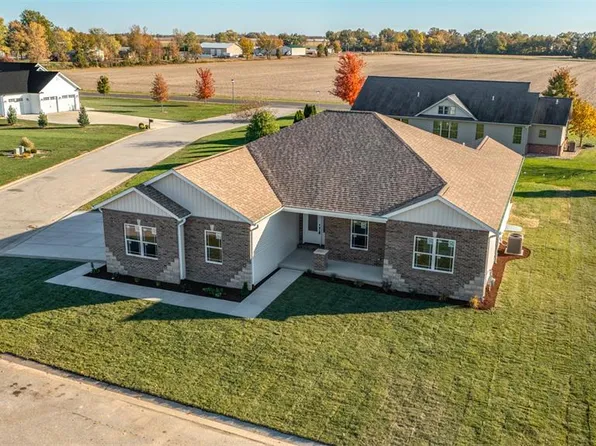 1510 Kathleen Ln, Staunton, IL 62088