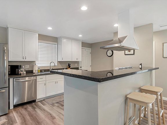 2nd image of 205 Madison Ave #A