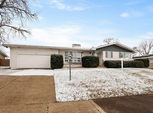 535 E 78th Ln, Merrillville, IN 46410