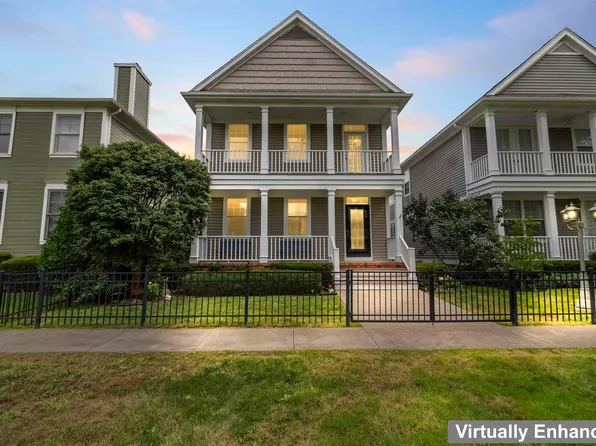 29041 Thistle Ln, Harrison Township, MI 48045