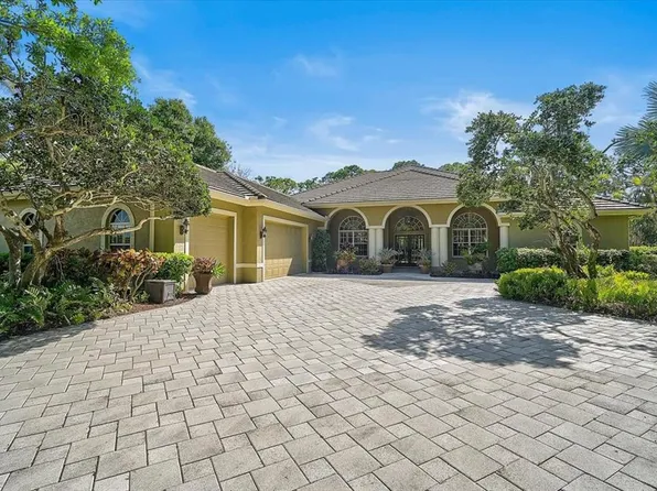 448 E Mac Ewen Dr, Osprey, FL 34229