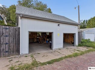 1019 S 30th Ave, Omaha, NE 68105