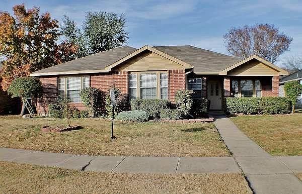 1st image of 4132 Clary Dr