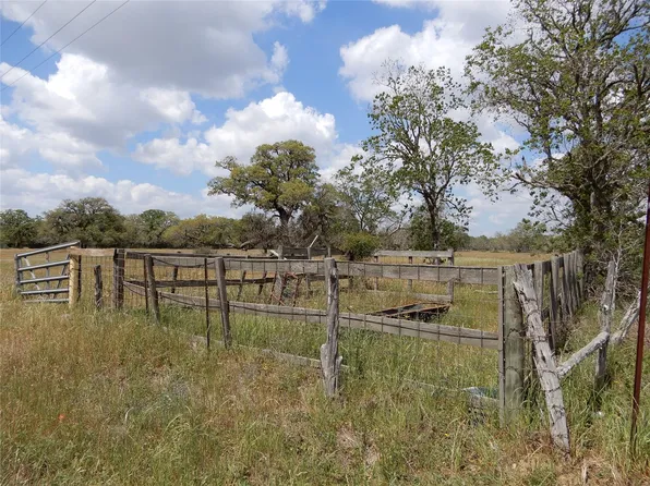 0 Fm 530, Hallettsville, TX 77964