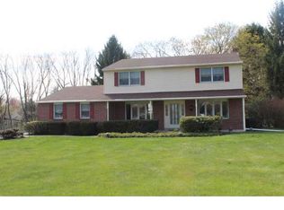 42 Rotterdam Rd N, Holland, PA 18966