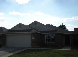 7828 Whitney Ln, Fort Worth, TX 76112
